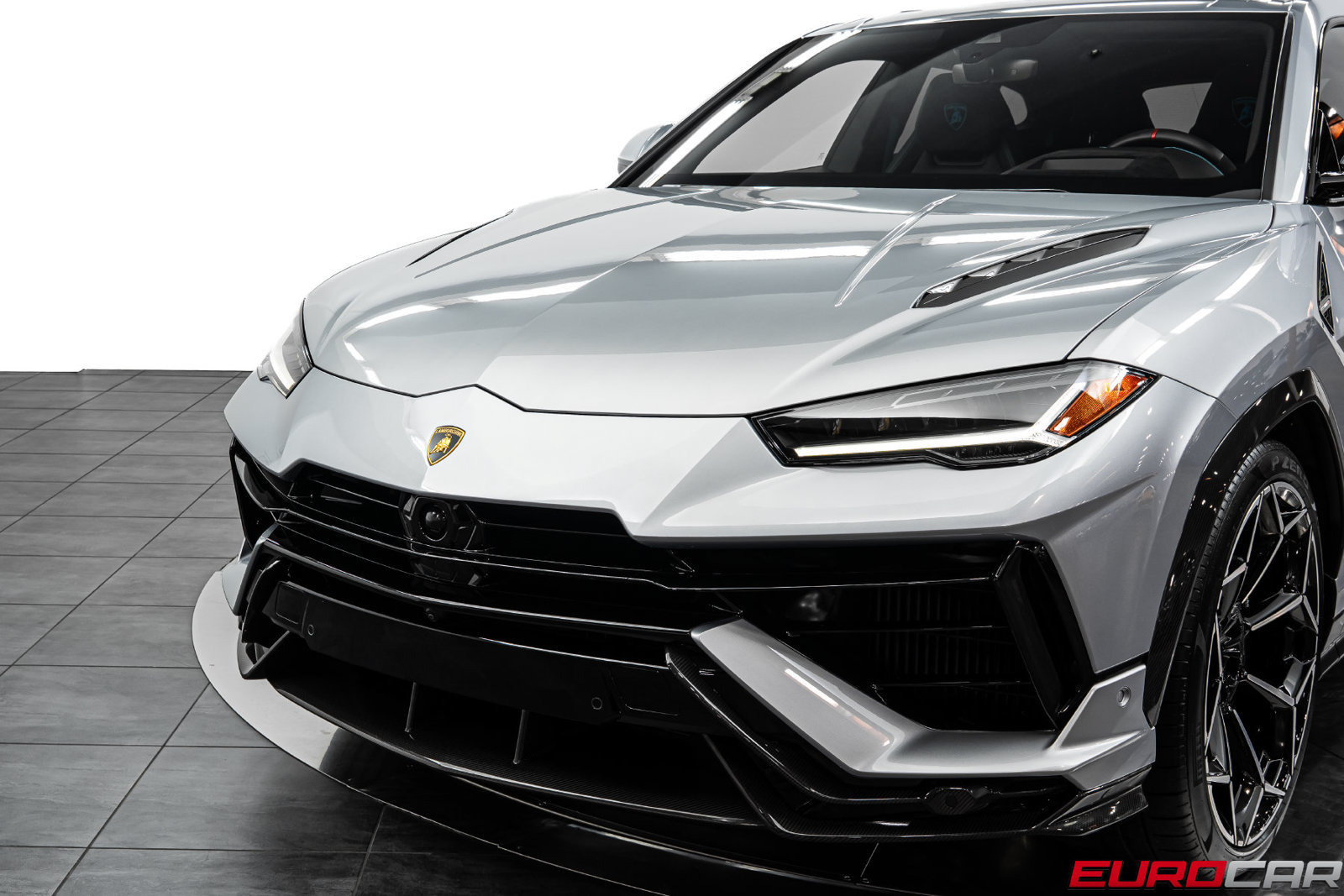 Used 2024 Lamborghini Urus Performante AWD/4WD image 16