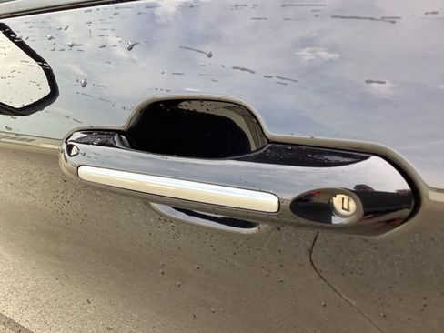 Used 2021 Ford Explorer Limited w/ Hybrid Equipment Group 310A image 27