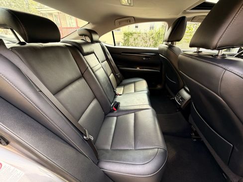 Used 2016 Lexus ES 350 FWD image 20