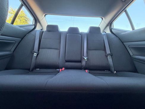 Used 2025 Nissan Altima 2.5 SV FWD image 38