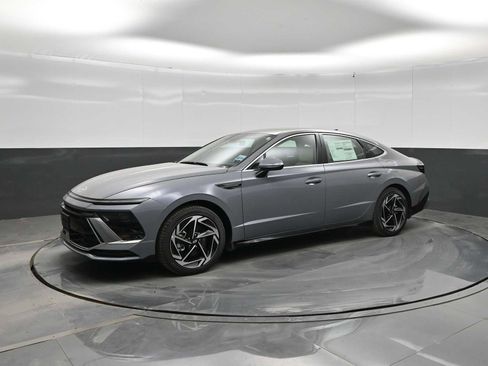 New 2026 Hyundai Sonata SEL FWD image 1