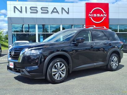 Used 2024 Nissan Pathfinder SL