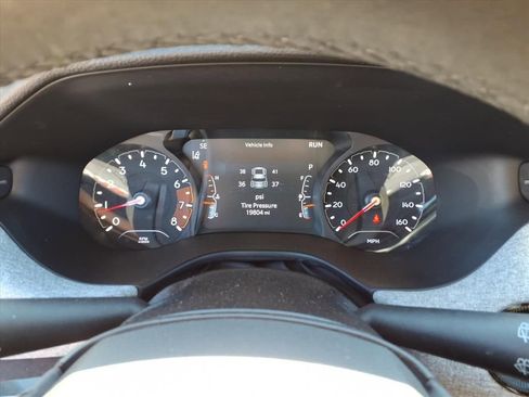 Used 2023 Jeep Compass Latitude image 16