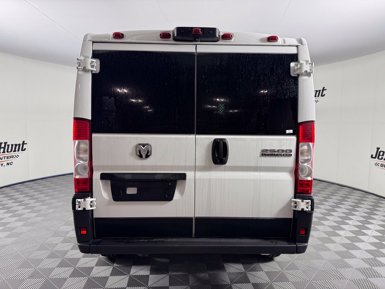Used 2025 RAM ProMaster 2500 w/ U-Haul Equipment Group FWD image 8