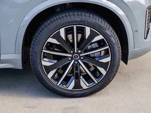 New 2026 Volvo XC90 T8 Ultra w/ Protection Package Premier AWD/4WD image 9