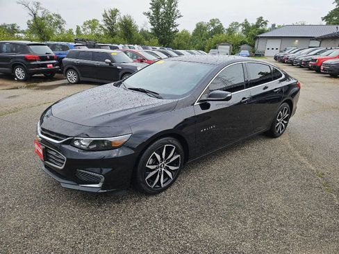 Used 2018 Chevrolet Malibu LT FWD image 3