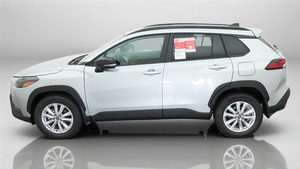 New 2026 Toyota Corolla Cross LE FWD image 2