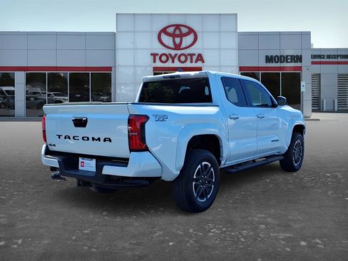 Certified 2025 Toyota Tacoma TRD Sport AWD/4WD image 6
