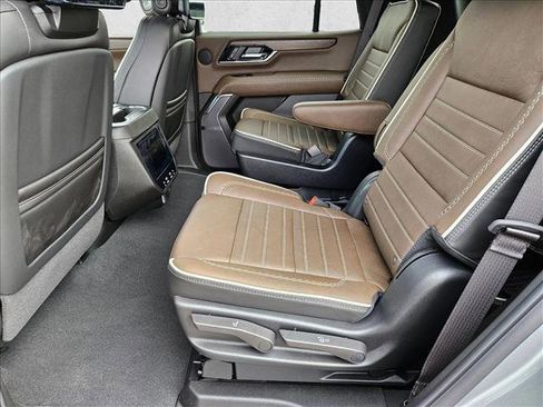 New 2026 GMC Yukon Denali AWD/4WD image 16
