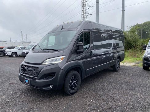 Used 2025 RAM ProMaster 3500 w/ Quick Order Package 22H SLT+ FWD image 8