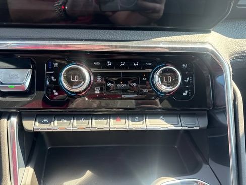 New 2026 GMC Sierra 1500 Denali w/ Denali Reserve Package AWD/4WD image 29
