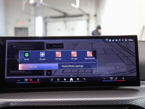 Used 2025 BMW 330i xDrive Sedan w/ M Sport Package image 14