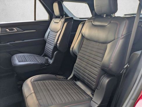 New 2026 Ford Explorer ST-Line w/ ST-Line Street Pack image 16