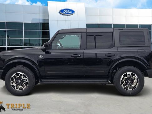 New 2026 Ford Bronco Outer Banks AWD/4WD image 3