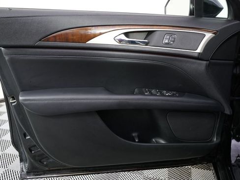 Used 2017 Lincoln MKZ Reserve FWD image 22
