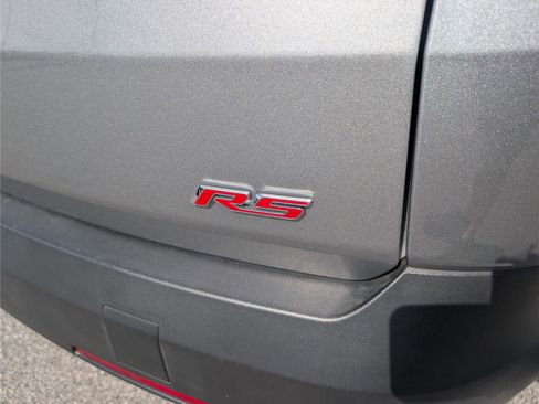 Used 2023 Chevrolet Traverse RS w/ LPO, Cargo Package image 9