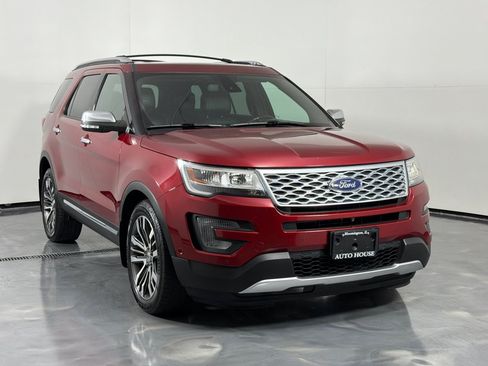 Used 2017 Ford Explorer Platinum AWD/4WD image 3