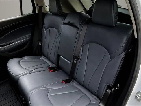 Used 2019 Buick Envision Essence FWD image 22