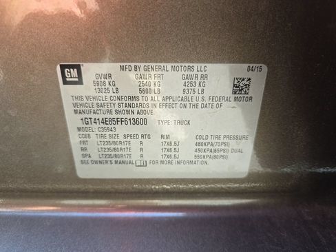 Used 2015 GMC Sierra 3500 Denali w/ Duramax Plus Package RWD image 36