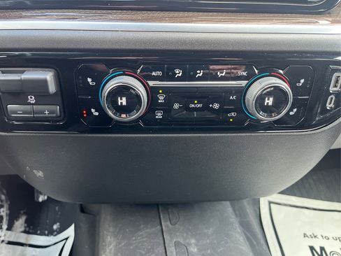 Used 2023 Chevrolet Silverado 1500 LT image 28