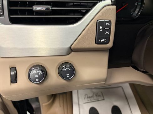 Used 2019 GMC Yukon SLT w/ Premium Edition image 19