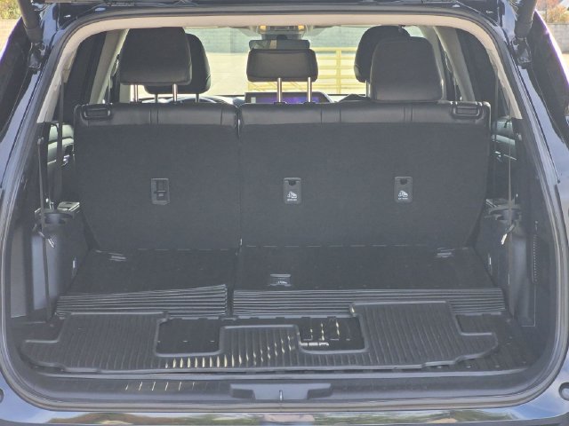 Used 2024 Toyota Highlander XLE AWD/4WD image 28
