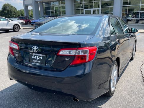Used 2014 Toyota Camry SE FWD image 3