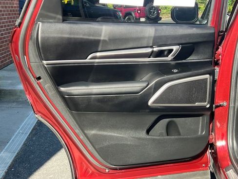 Used 2023 Kia Telluride S w/ S Sunroof Package AWD/4WD image 16