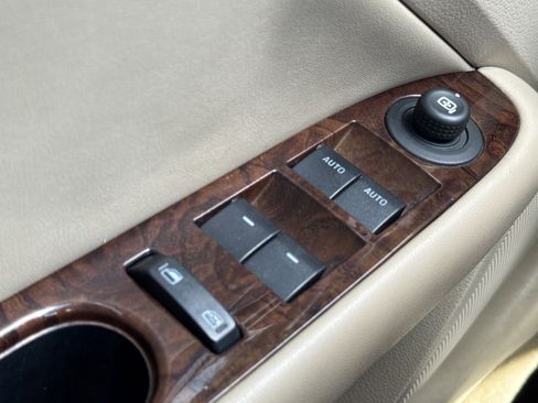 Used 2012 Ford Fusion SEL image 19