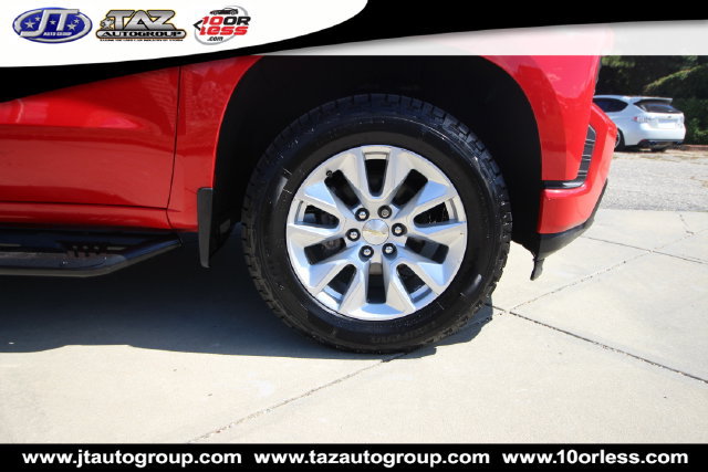 Used 2020 Chevrolet Silverado 1500 Custom w/ Custom Value Package AWD/4WD image 9