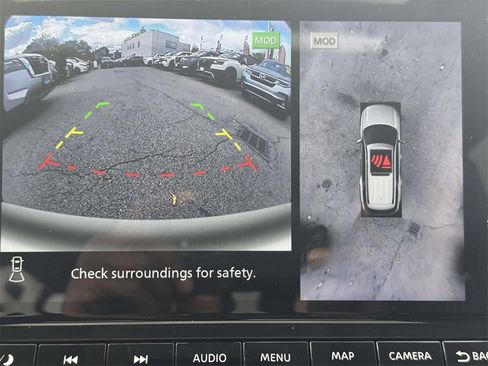 Used 2024 Nissan Pathfinder Platinum image 31