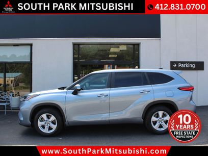 Used 2023 Toyota Highlander LE