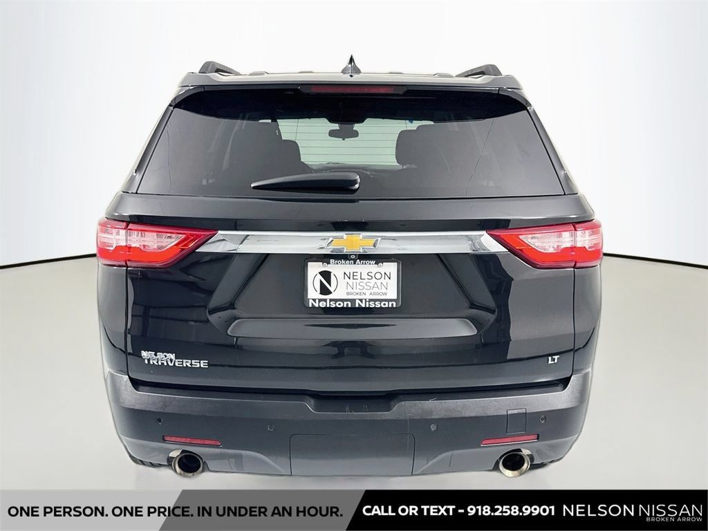 Used 2021 Chevrolet Traverse LT FWD image 6