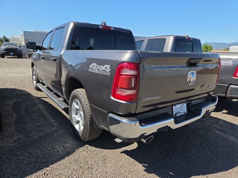 Used 2023 RAM 1500 Big Horn AWD/4WD image 3