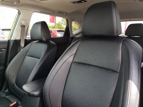 Certified 2021 Kia Seltos SX w/ SX Sunroof Package AWD/4WD image 25