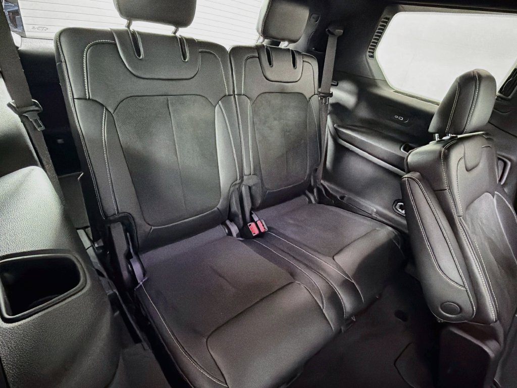 Used 2023 Jeep Grand Cherokee L Altitude AWD/4WD image 27