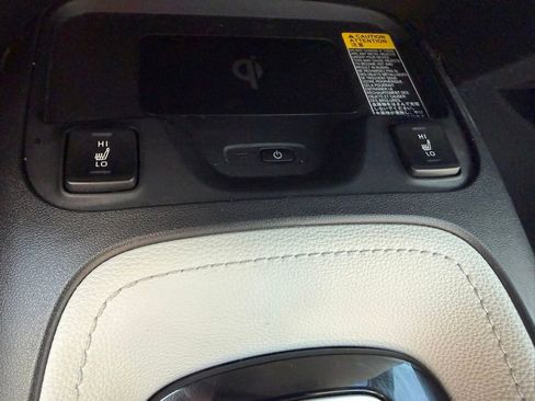 Used 2024 Toyota Corolla XSE FWD image 17