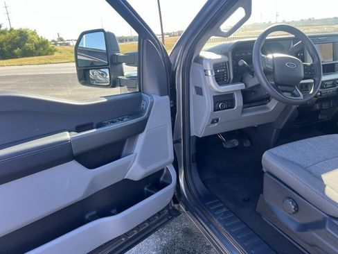 New 2026 Ford F250 4x4 Crew Cab Super Duty image 12
