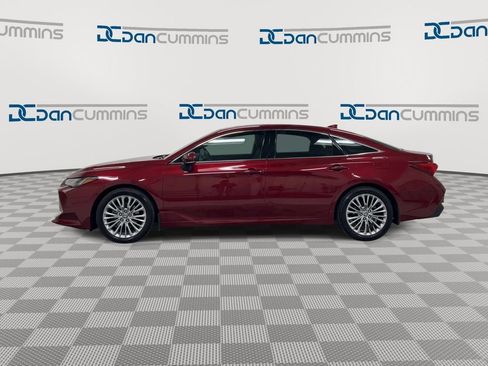 Used 2022 Toyota Avalon Limited w/ Advanced Safety Package image 5