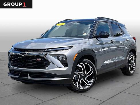 Used 2026 Chevrolet TrailBlazer RS FWD image 1