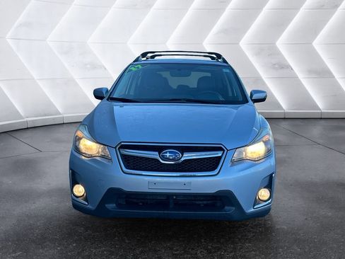 Used 2017 Subaru Crosstrek 2.0i Limited w/ Popular Package #2 image 2