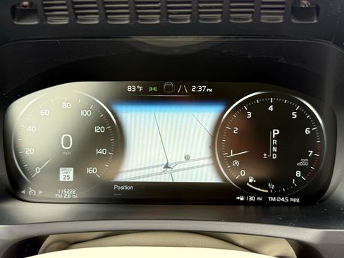 Used 2016 Volvo XC90 T6 Momentum image 22