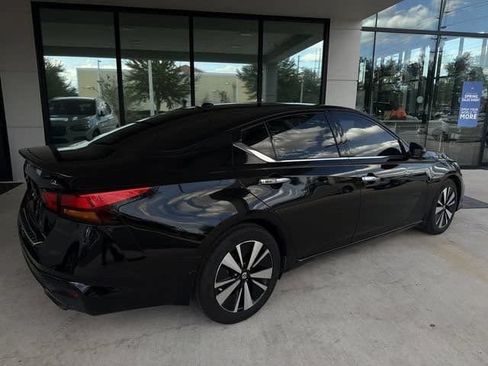 Used 2021 Nissan Altima 2.5 SL FWD image 13