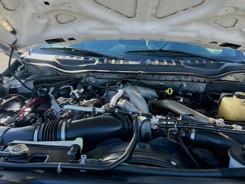 Used 2020 Ford F550 4x4 Regular Cab Super Duty image 22