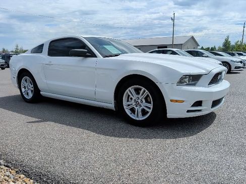 Used 2014 Ford Mustang Coupe RWD image 2