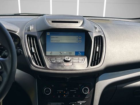 Used 2018 Ford Escape SE w/ SE Sync 3 Package image 17