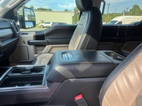 Used 2020 Ford F250 Limited AWD/4WD image 11