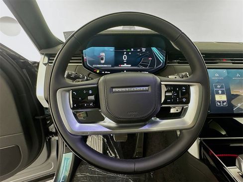 New 2025 Land Rover Range Rover Long Wheelbase SE image 11