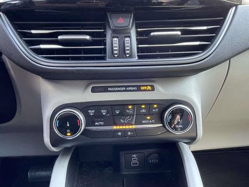 Used 2025 Ford Escape Active FWD image 19