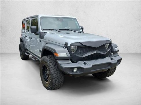 Used 2024 Jeep Wrangler Unlimited Sport AWD/4WD image 3